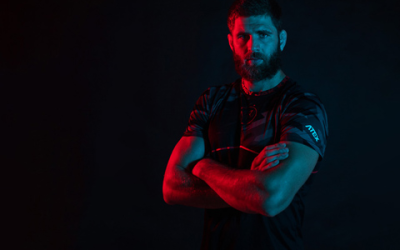 JIŘÍ DENISA PROCHÁZKA MÁ SVOU KOLEKCI. U NÁS NA ESHOPU. - SK